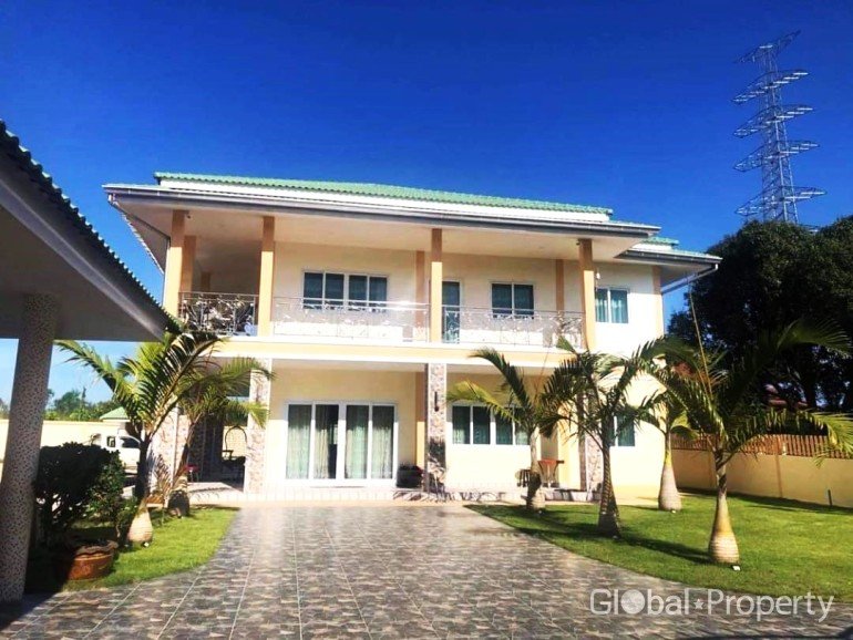 4 غرف نوم مقهى / مطعم في Pattaya, Thailand رقم 11664