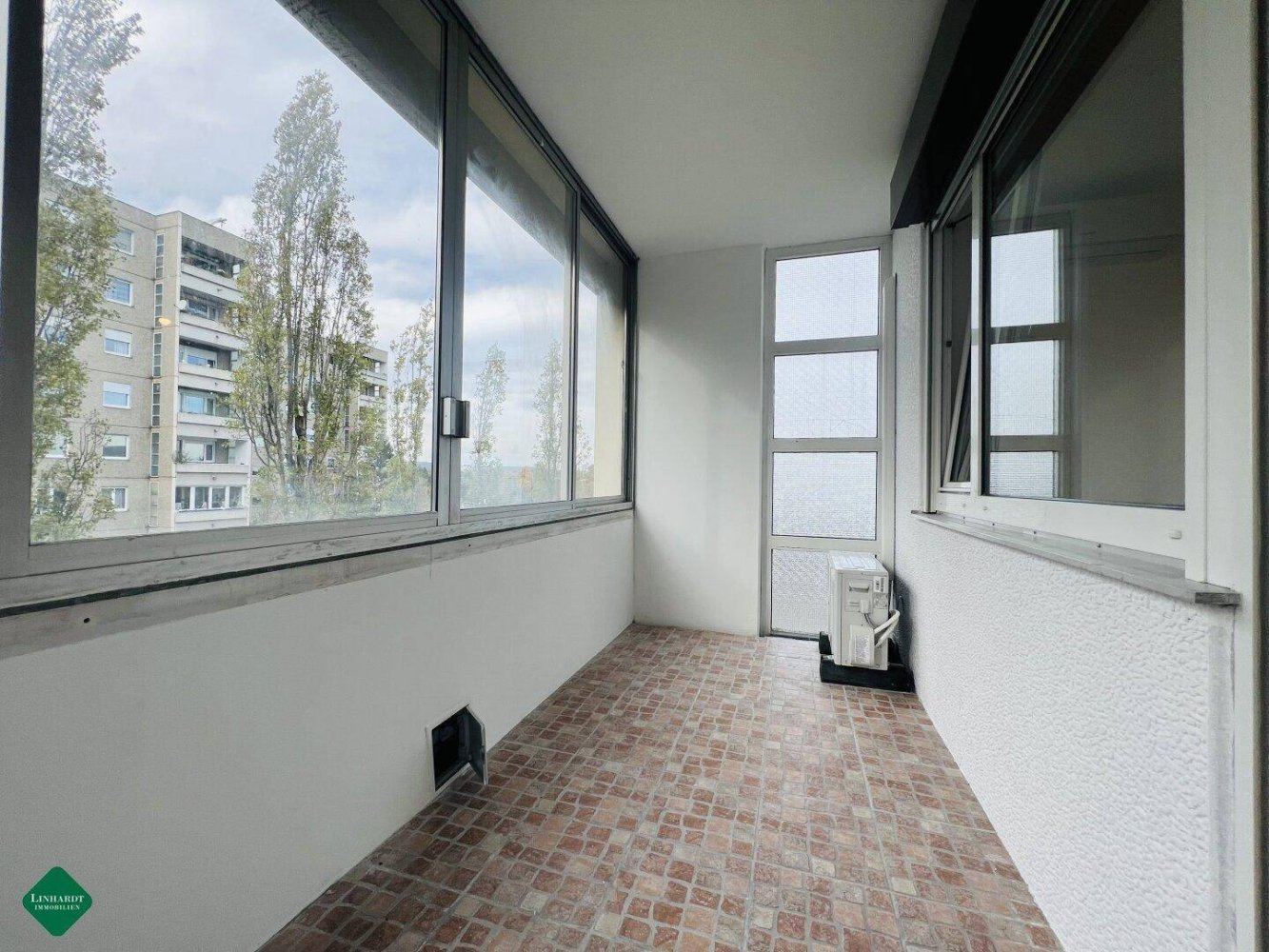 Apartamento de 3 habitaciónes en Wiener Neudorf, Austria No. 115051