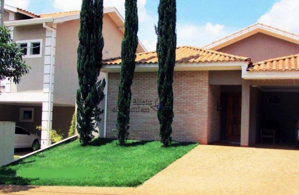 Casa de 3 dormitorios en Sao Paulo, Brazil No. 541399