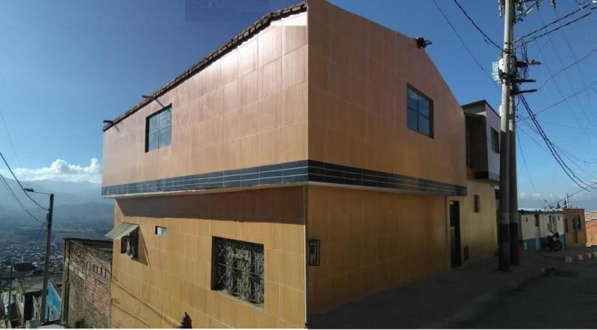 9 bedrooms House in Bogota, Colombia No. 12597