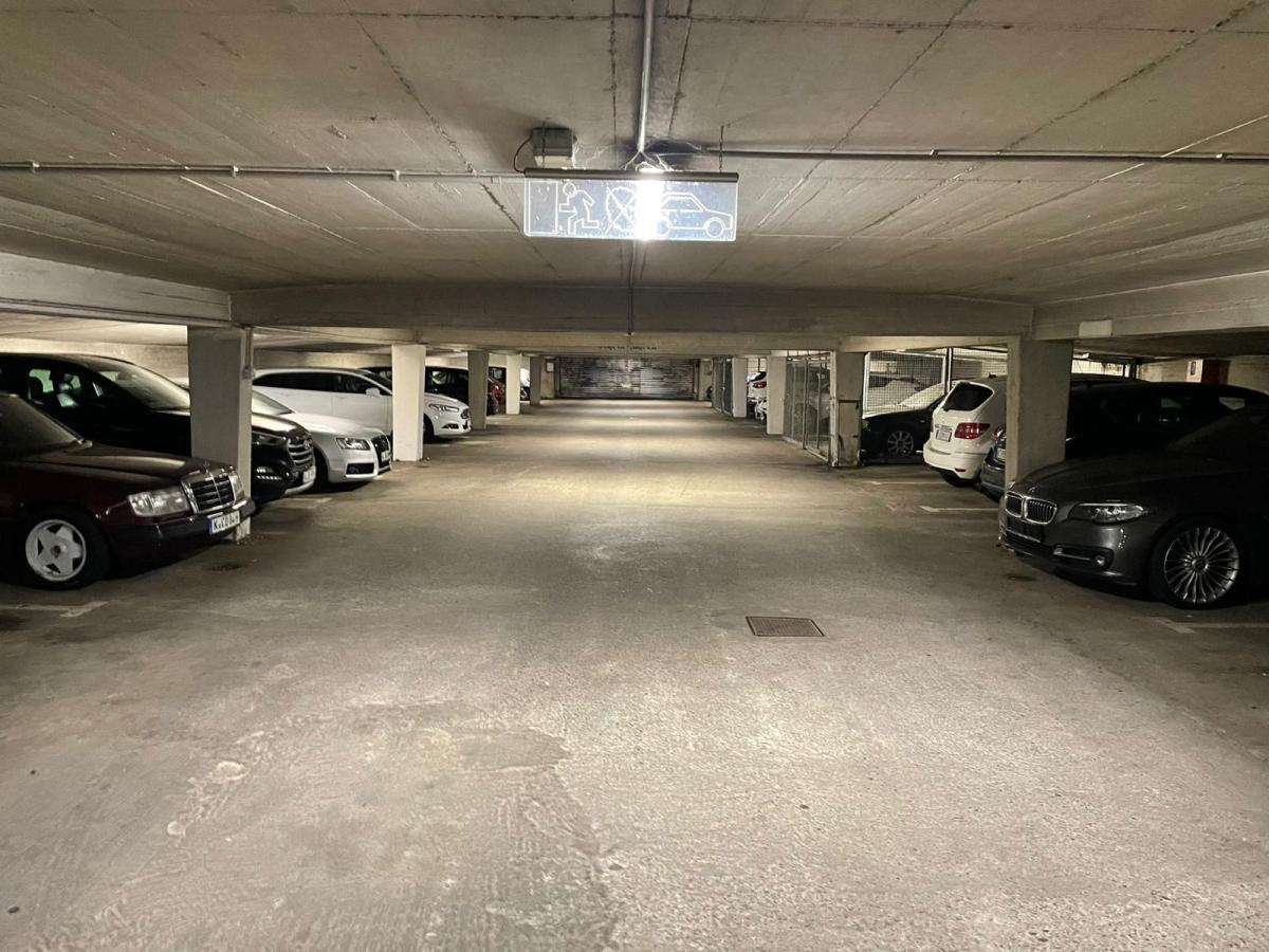 Parkplatz in Cologne, Germany 1m², Nr. 132388