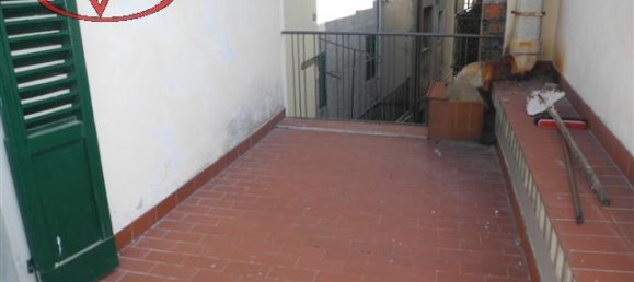 Apartamento de 4 habitaciónes en Loro Ciuffenna, Italy No. 234925 4