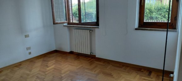 2 Schlafzimmer Haus in Poggibonsi, Italy, Nr. 324312 23