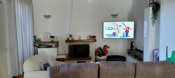 2 Schlafzimmer Haus in Poggibonsi, Italy, Nr. 324312 8