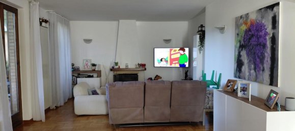 2 Schlafzimmer Haus in Poggibonsi, Italy, Nr. 324312 9