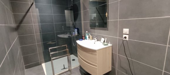 2 chambres Appartement à Clermont-l'Hérault, France No. 288047 7