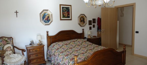4 rooms House in Cappella Maggiore, Italy No. 61340 4