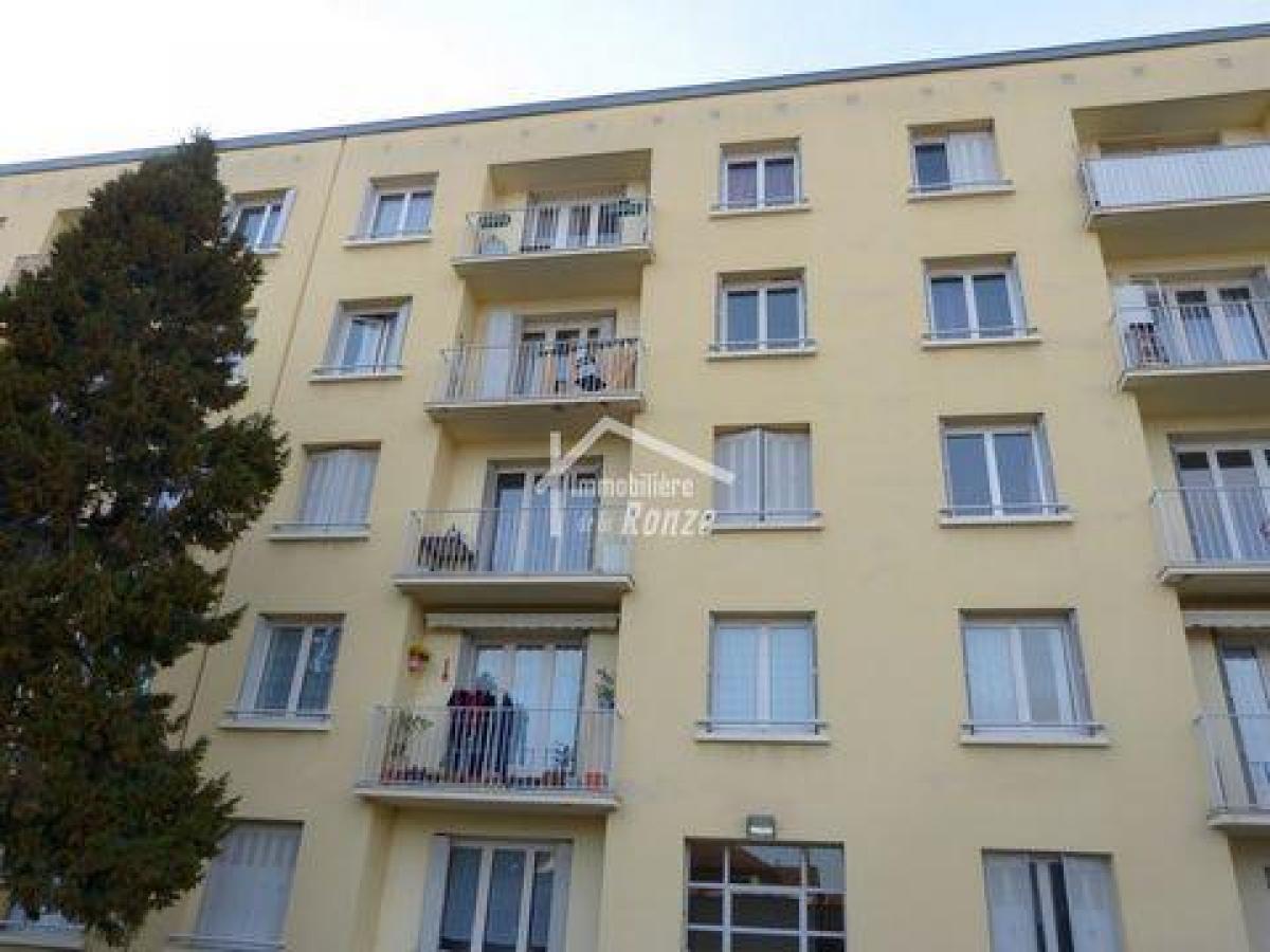3 bedrooms Condo in Lyon, France No. 29895