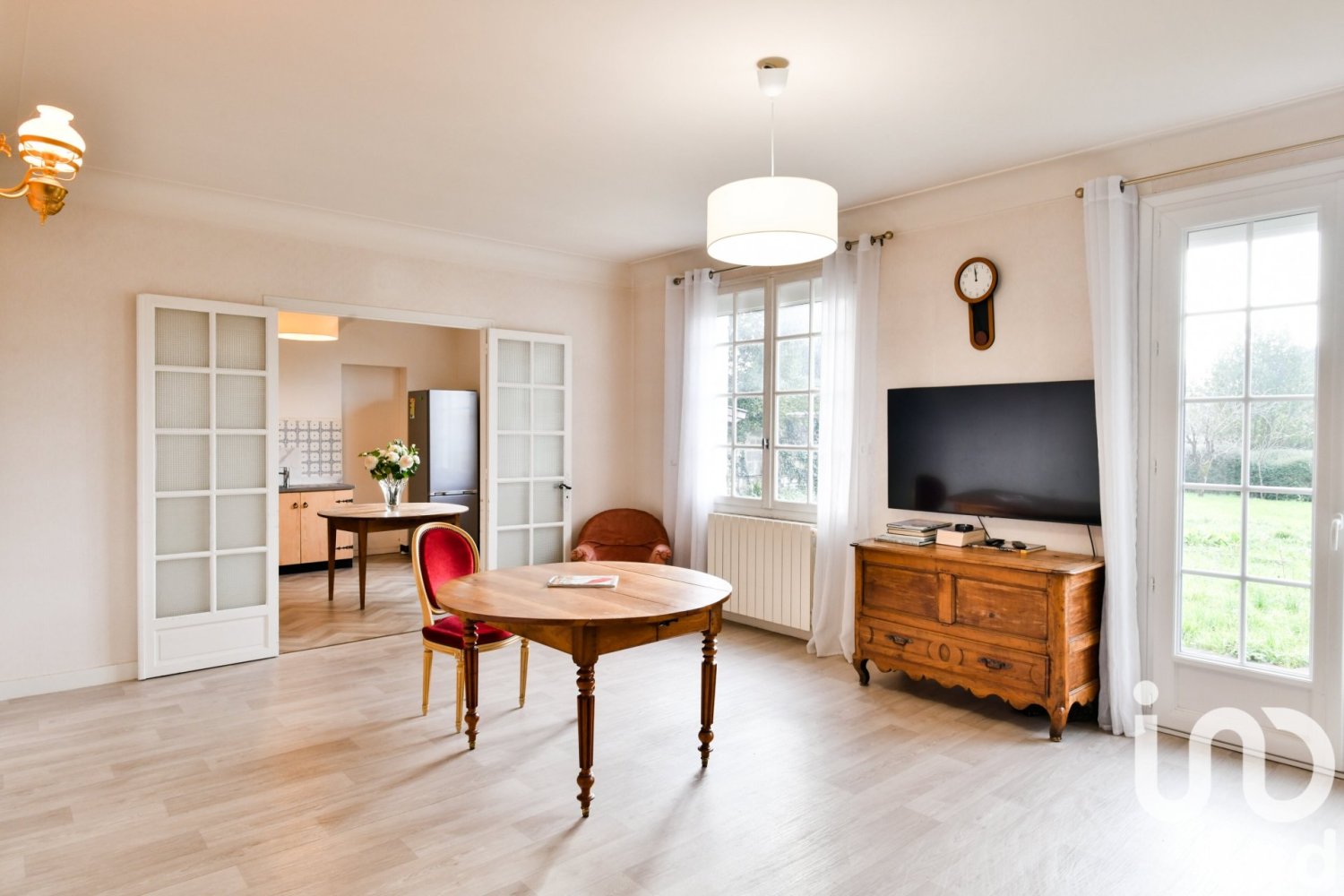 Casa de 5 dormitorios en Niort, France No. 102213