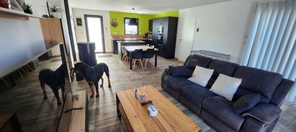 2 Schlafzimmer Haus in Landaul, France, Nr. 324509 3