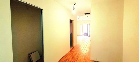 4 rooms Apartment in Poggio a Caiano, Italy No. 259064 25