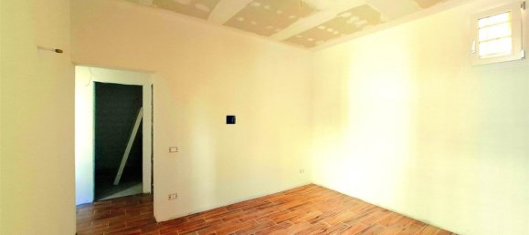 4 rooms Apartment in Poggio a Caiano, Italy No. 259064 20