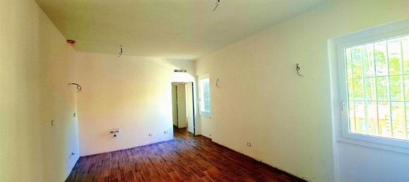 4 rooms Apartment in Poggio a Caiano, Italy No. 259064 14
