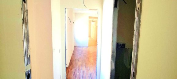 4 rooms Apartment in Poggio a Caiano, Italy No. 259064 24