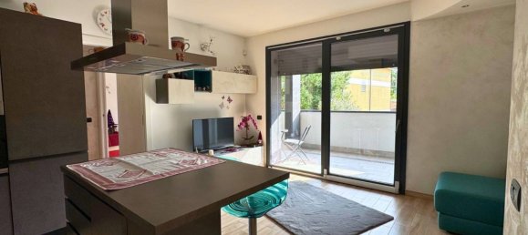 2 chambres Appartement à Cologno Monzese, Italy No. 323694 2