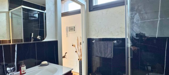 2 chambres Appartement à Cologno Monzese, Italy No. 323694 14