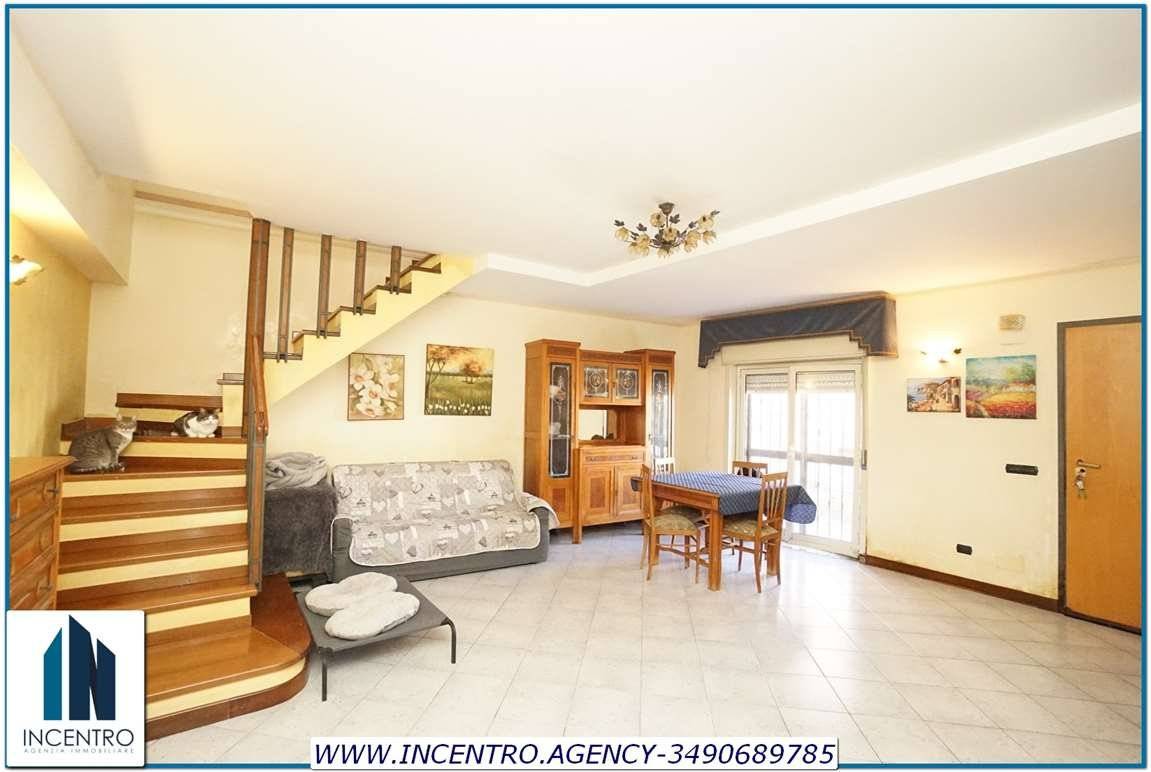 4 chambres Appartement à Messina, Italy No. 321020