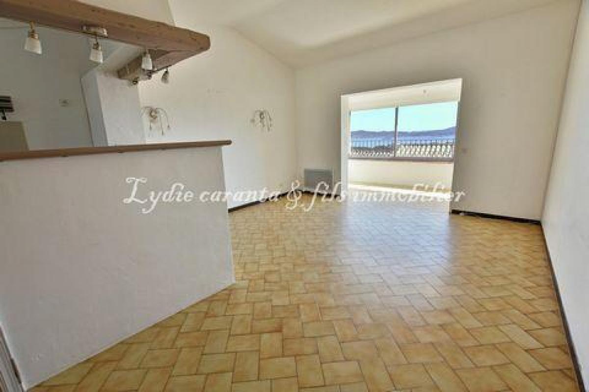 2 bedrooms Condo in Grimaud, France No. 15985