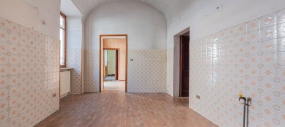 Квартира с 5 спальнями в Портакомаро, Италия № 376006 14