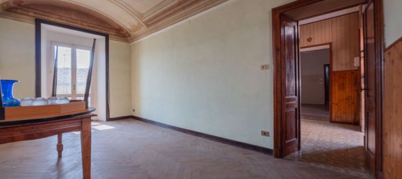 Квартира с 5 спальнями в Портакомаро, Италия № 376006 10