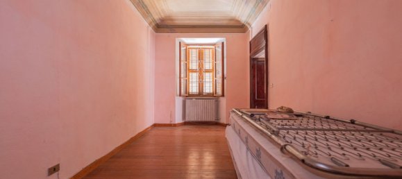 Квартира с 5 спальнями в Портакомаро, Италия № 376006 3