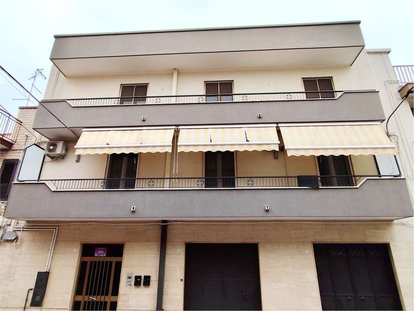 4 rooms Apartment in Acquaviva delle Fonti, Italy No. 91704