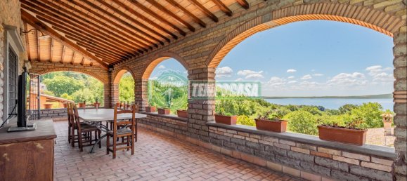 Villa de 6 habitaciónes en Trevignano Romano, Italy No. 298130 11