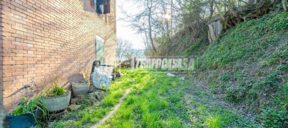 Casa de 1 dormitorio en Viano, Italy No. 112062 26