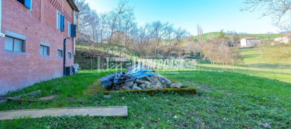 Casa de 1 dormitorio en Viano, Italy No. 112062 23