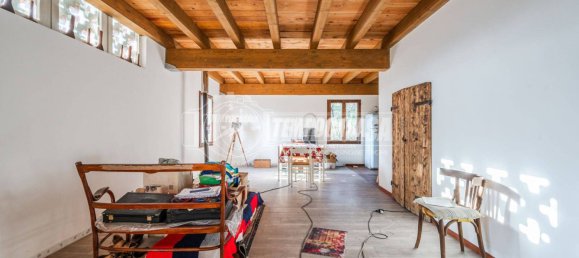 Casa de 1 dormitorio en Viano, Italy No. 112062 5