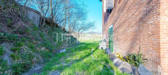 Casa de 1 dormitorio en Viano, Italy No. 112062 30