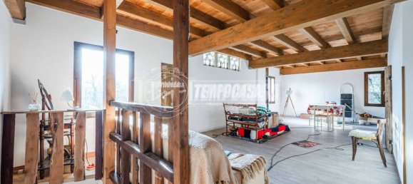 Casa de 1 dormitorio en Viano, Italy No. 112062 3