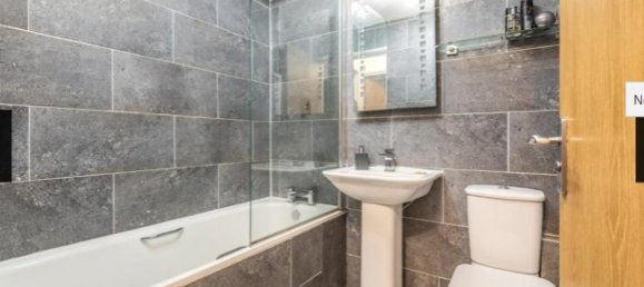 2 bedrooms Apartment in London, United Kingdom No. 760 7