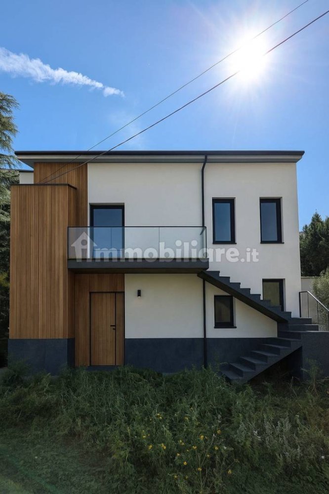 4 bedrooms Villa in Chieti, Italy No. 363371