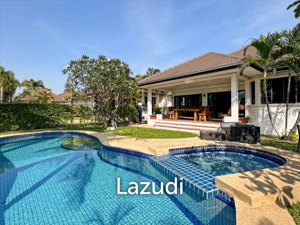 3 bedrooms Villa in Hua Hin, Thailand No. 26373
