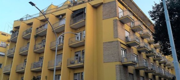 4 rooms Apartment in Rome, Italy No. 69845 9