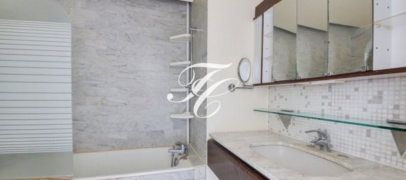 1 bedroom Apartment in Paris, France No. 105037 9