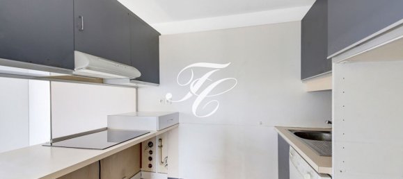 1 bedroom Apartment in Paris, France No. 105037 7