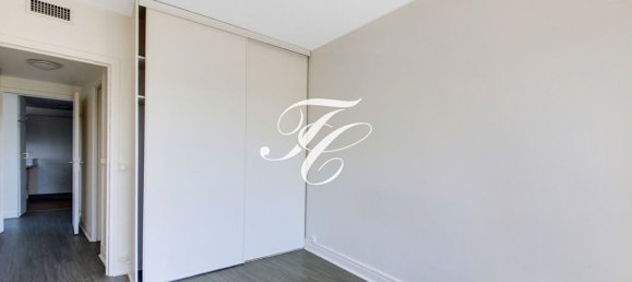 1 bedroom Apartment in Paris, France No. 105037 8