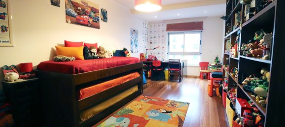 4 Schlafzimmer Wohnung in Corroios, Portugal, Nr. 107701 12