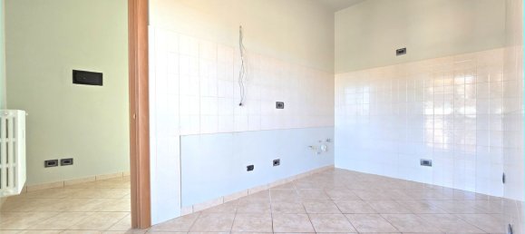 Квартира с 5 комнатами в Диано д’Альба, Италия № 198639 8