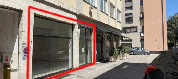 Gewerbliche Immobilie in Pesaro, Italy 64m², Nr. 308104 9