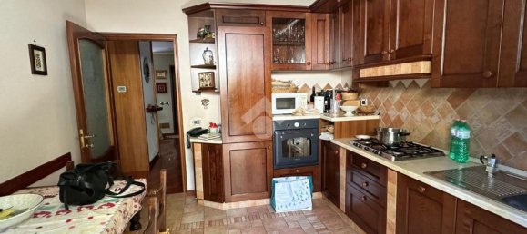 5 Schlafzimmer Haus in Frosinone, Italy, Nr. 356253 11