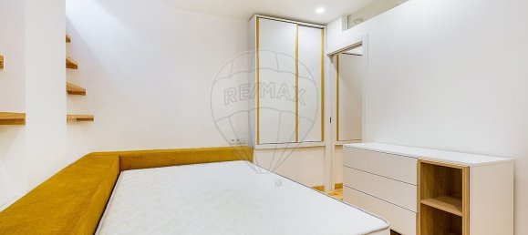 260m² Building in Lisbon, Portugal No. 70097 16