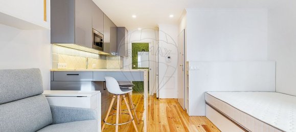 260m² Building in Lisbon, Portugal No. 70097 21