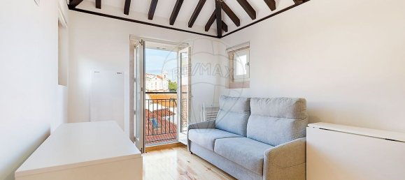 260m² Building in Lisbon, Portugal No. 70097 32