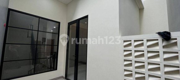 3 Schlafzimmer Haus in Grogol Petamburan, Indonesia, Nr. 2000 21