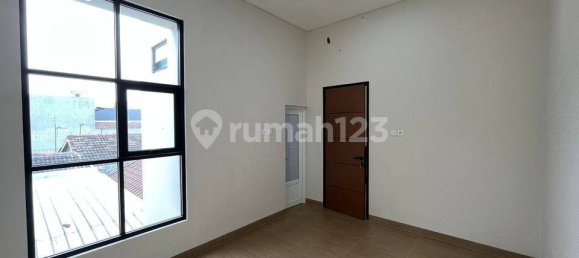 3 Schlafzimmer Haus in Grogol Petamburan, Indonesia, Nr. 2000 16