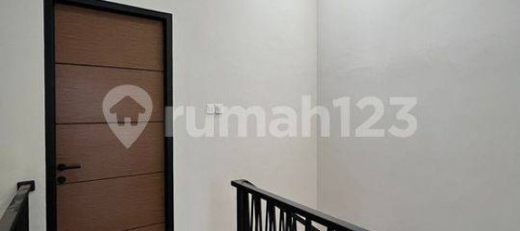 3 Schlafzimmer Haus in Grogol Petamburan, Indonesia, Nr. 2000 19