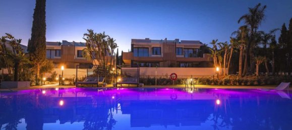 4 bedrooms Villa in Marbella, Spain No. 29271 26